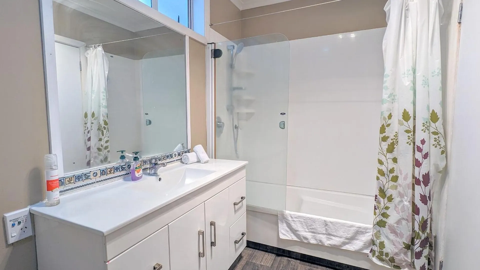 Dream Home In Central Of Rotorua With Spa Pool